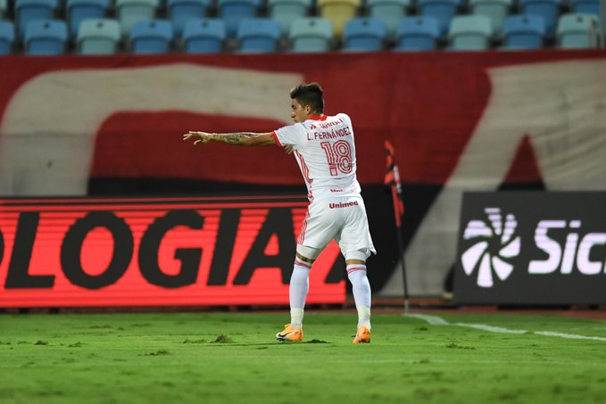 Leandro Fernández em ação no Inter (Foto: Ricardo Duarte/SCI)