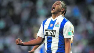 Walter atuou no Porto.