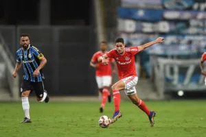 Praxedes em ação no Inter (Foto: Ricardo Duarte/SCI)