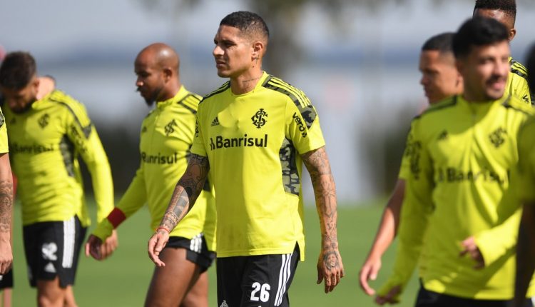 Guerrero em treino no Inter (Foto: Ricardo Duarte/SCI)
