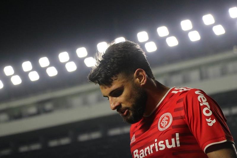 Yuri foi às redes contra o Peixe (Foto: Ricardo Duarte/SCI)