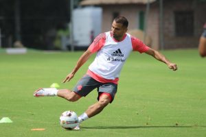 Gabriel Mercado em treino no Inter (Foto: Ricardo Duarte/SCI)