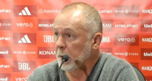 Mano Menezes no Inter