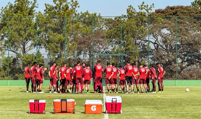 Grupo do Inter em Itu (Foto: Ricardo Duarte/SCI)
