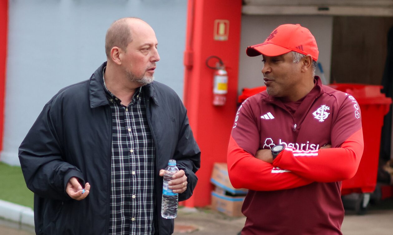 Alessandro Barcellos e Roger (Foto: Ricardo Duarte/SCI)