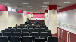 Sala de entrevistas coletiva do Beira-Rio (Foto: Lucas Collar)
