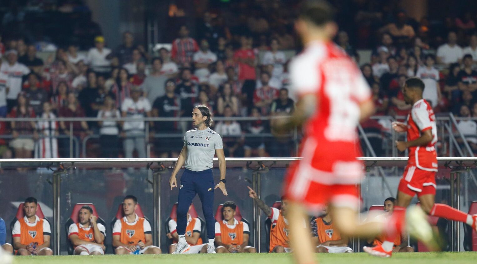 Técnico do São Paulo Luís Zubeldía (Foto: Rubens Chiri / São Paulo FC)