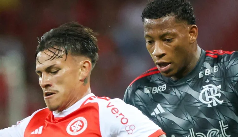 Bernabei em lance contra o Flamengo (Foto: Ricardo Duarte/Inter)