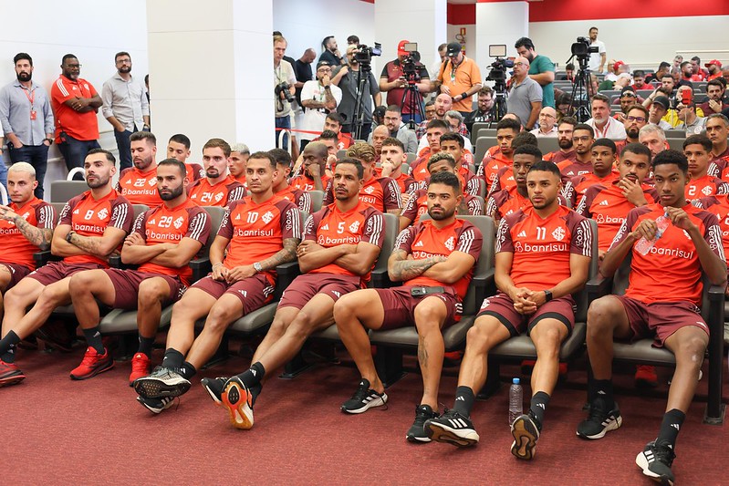 Jogadores na reapresentação do Inter (Foto; Ricardo Duarte/SCI)