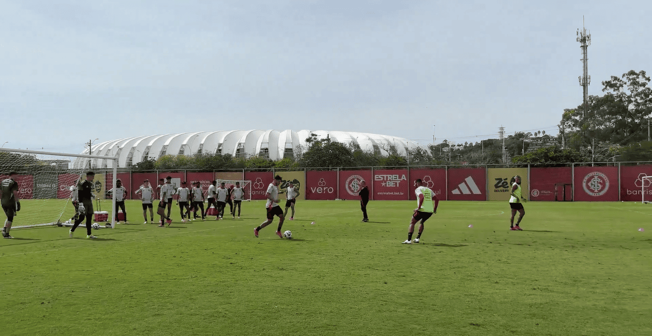 Oscar Romeiro em treino do Inter (Foto: SCI)
