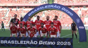 Jogadores do Inter antes de começar partida do Brasileirão (Foto: Ricardo Duarte/SCI) Victor Gabriel Sport x Inter Anthoni