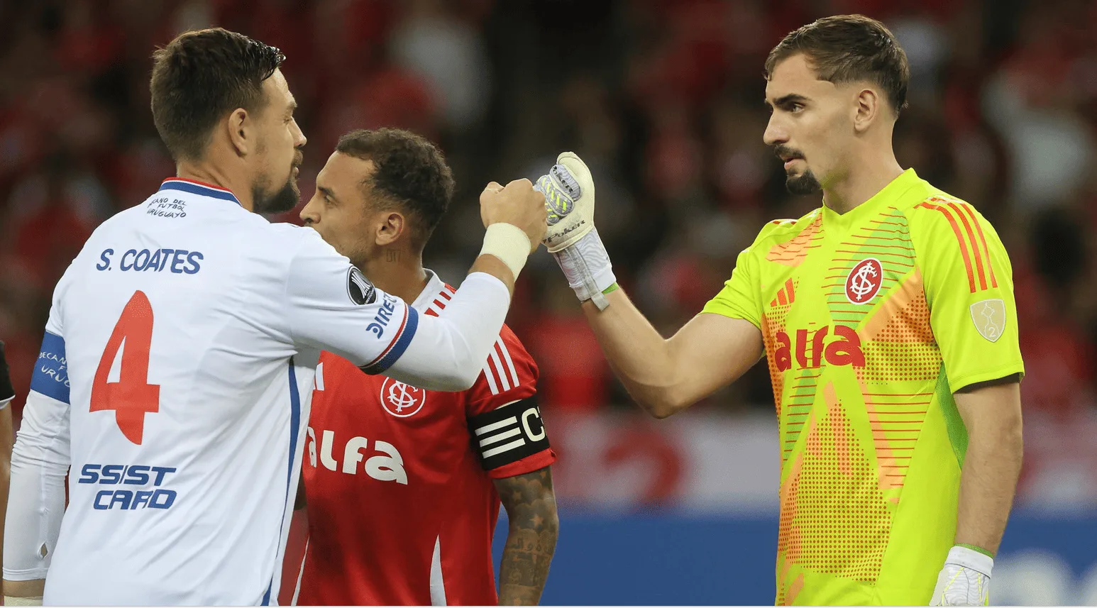 Anthoni e Coates em Inter x Nacional pela Libertadores (Foto: Ricardo Duarte/SCI)
