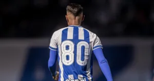 Gabriel Barros no Avaí (Divulgação) Inter
