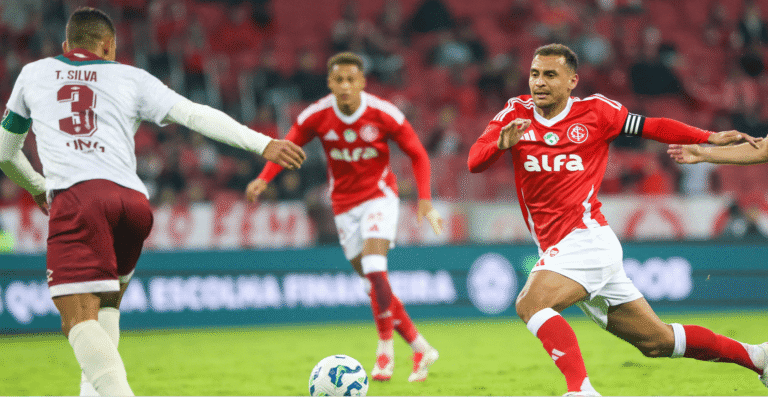 Alan Patrick e Thiago Silva do Fluminense (Foto: Ricardo Duarte/SCI) assistir Inter x Fluminense na Copa do Brasil