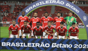 Grupo de jogadores do Inter (Foto: Ricardo Duarte/SCI)