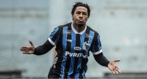 Abel Hernández no Liverpool (Divulgação)