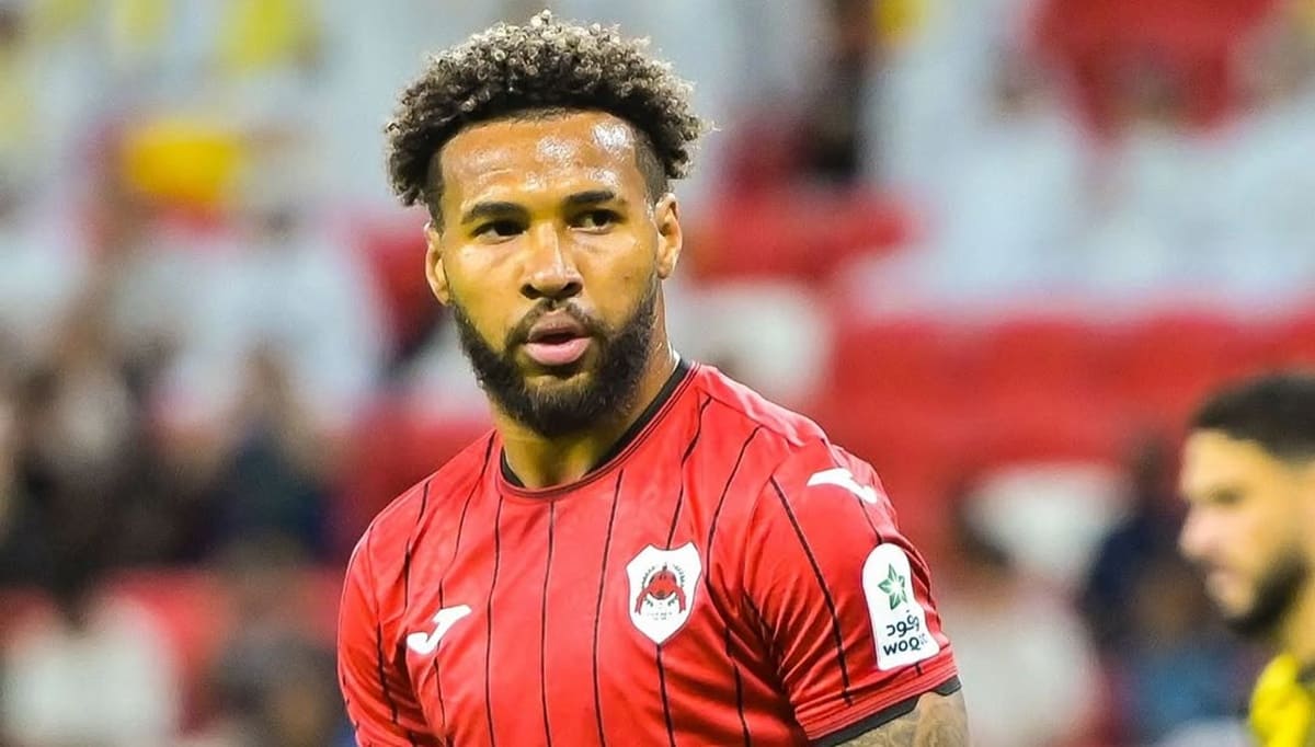 Wesley no Al-Rayyan (Foto: Divulgação)