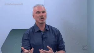 Jornalista Mauricio Saraiva no programa Globo Esporte