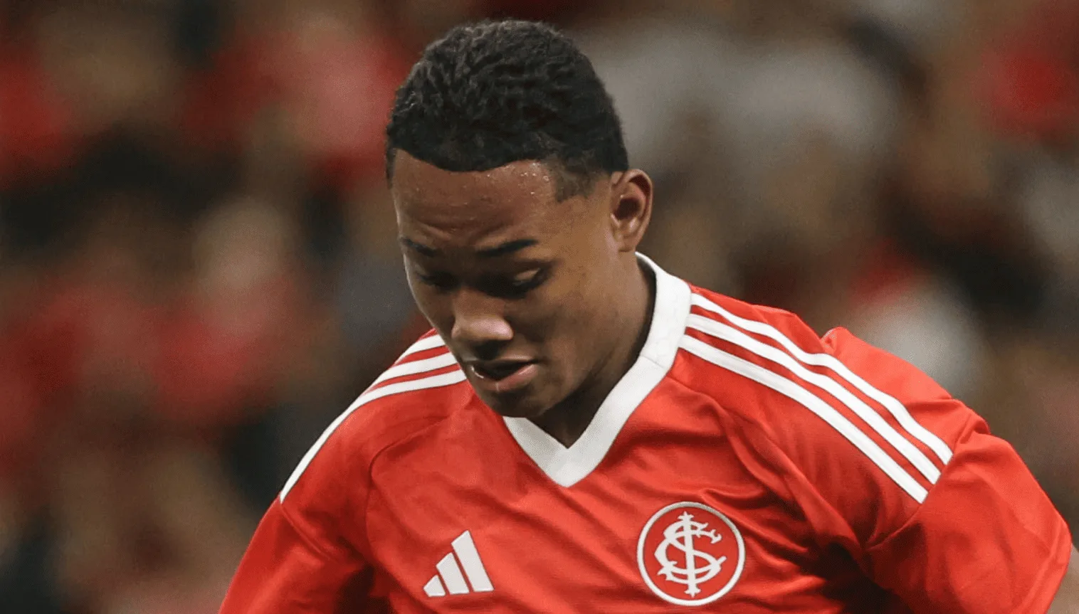 Jovem Raykkonen em jogo do Inter