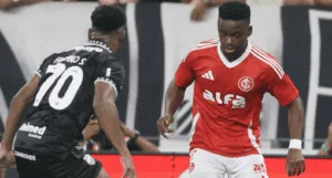 Carbonero em ação pelo Inter contra o Ceará