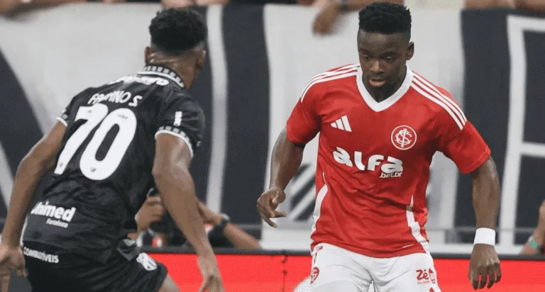 Carbonero em ação pelo Inter contra o Ceará