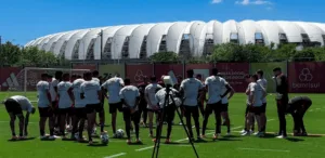 Grupo do Inter no CT Parque Gigante