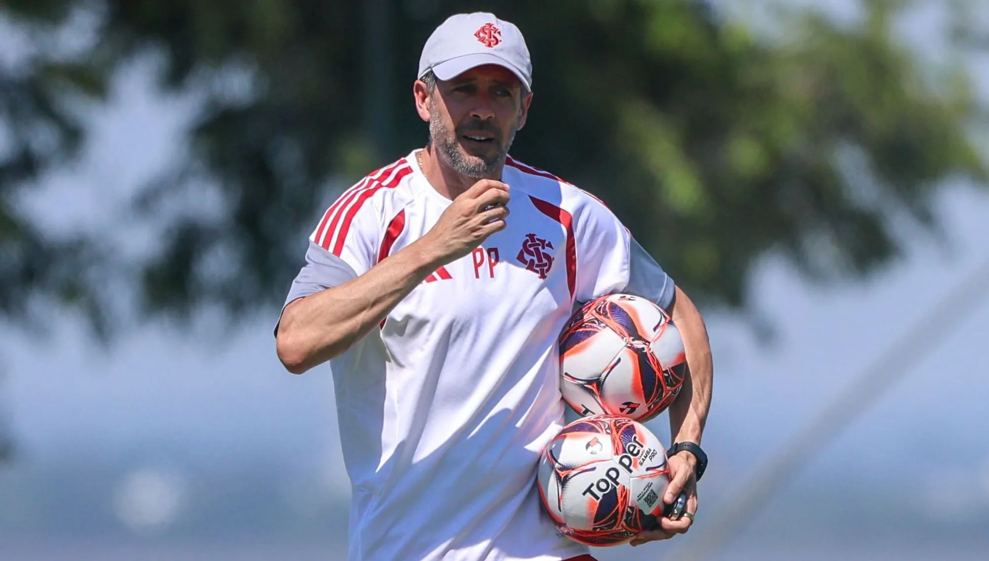 Jornalista critica decisão tomada por Pezzolano no Inter: