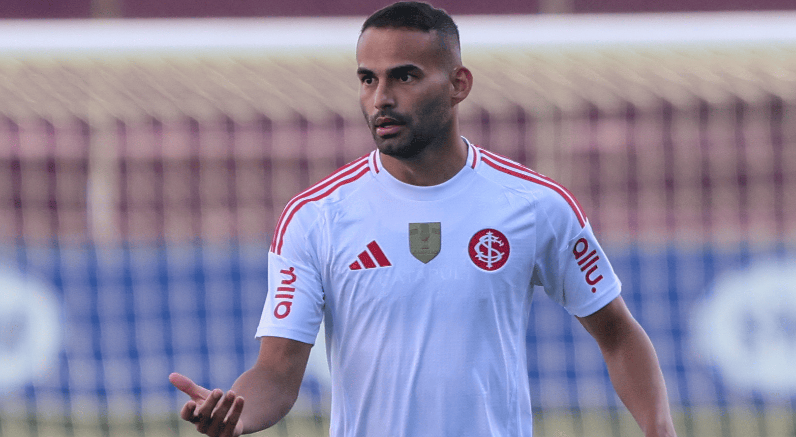 Thiago Maia em ação pelo Inter