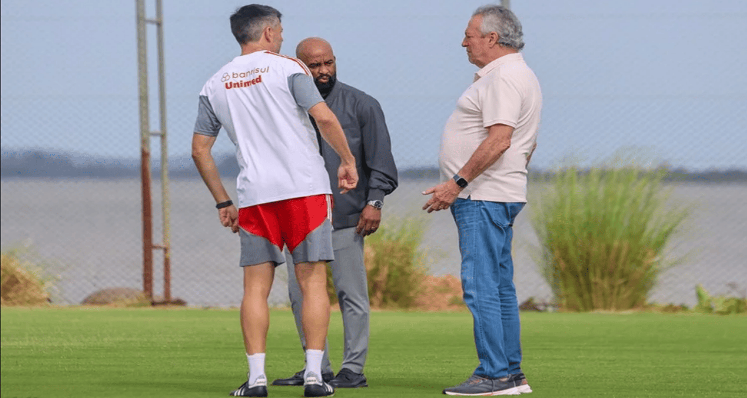 Abel Braga, Pezzolano e Fabinho Soldado no CT do Inter