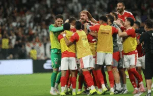 Jogadores do Inter comemoram gol no Itaquerão