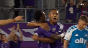 Ex-Inter Luis Otávio comemora gol pelo Orlando