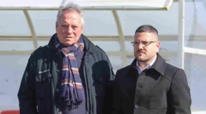 Abel Braga e Victor Grunberg no treino do Inter