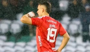 Borré comemora gol pelo Inter