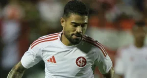 Bruno Tabata em ação pelo Inter