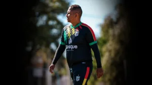 Centroavante Walter