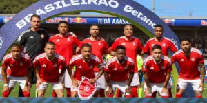 Jogadores do Inter antes de enfrentar o Bragantino