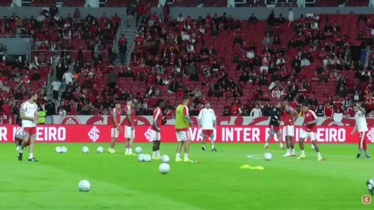 Jogadores do Inter em aquecimento