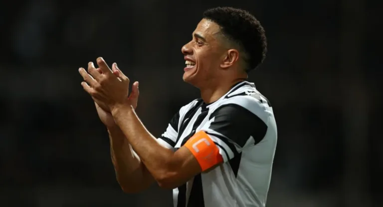Ídolo Taison no Paok