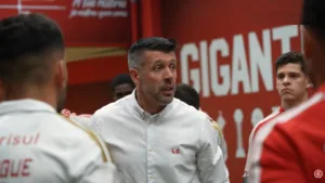 Comandante do Internacional Paulo Pezzolano