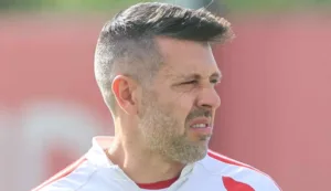 Técnico do Inter Paulo Pezzolano