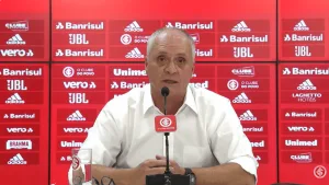 Ex-presidente do Inter Marcelo Medeiros em coletiva